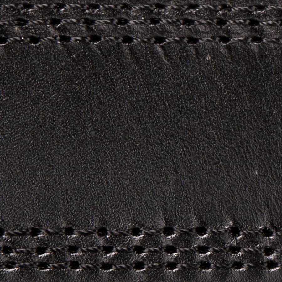 scratchless belt with hidden buckle